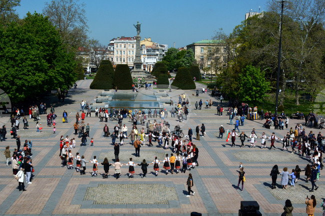 Русе - Първи май - празник - хоро