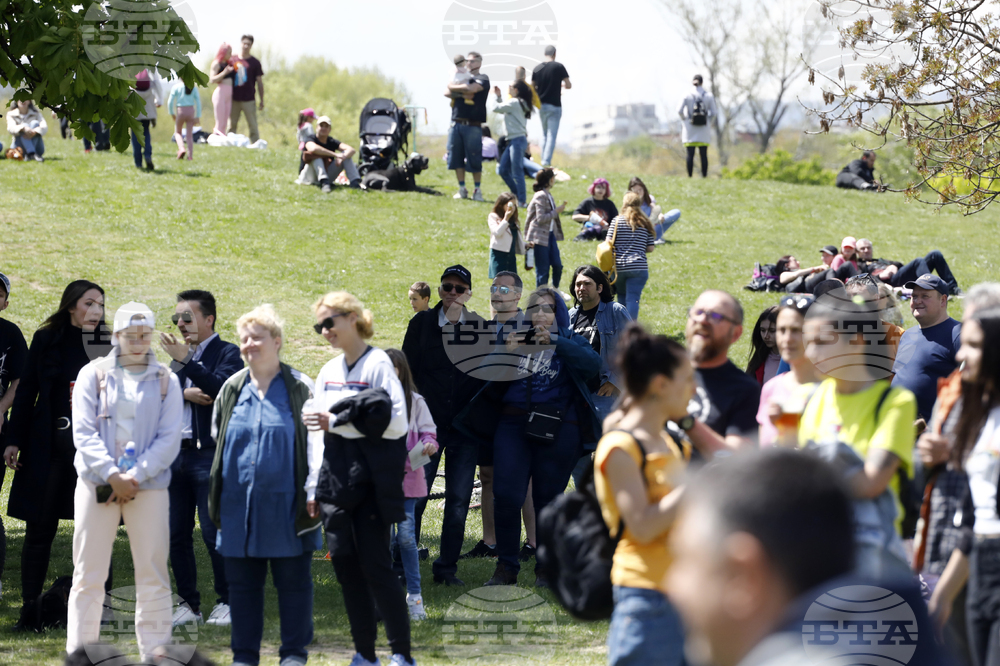 КТ "Подкрепа" - празнично шествие - концерт