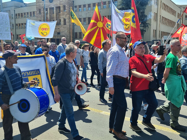 МИА: Повишаване на всички заплати със 78 процента поиска Съюзът на синдикатите на Македония и заяви, че "60 часа работа седмично е равносилно на връщане в 19 век"