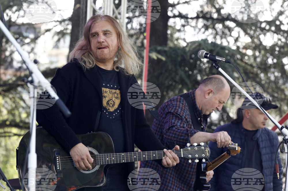 КТ "Подкрепа" - празнично шествие - концерт