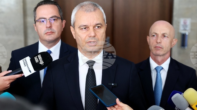 Според "Възраждане" решението на ВКС за смяна на пола на три лица е грешка и заплаха за Конституцията