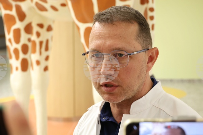 Две специално оборудвани линейки ще има спешното отделение на детската болница „Св. Анастасия“ в Бургас, каза д-р Благомир Здравков