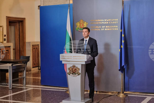 Над 1,93 млрд. евро са похарчени за пет години за развитие на информационните технологии и електронното управление, обяви министър Иван Василев
