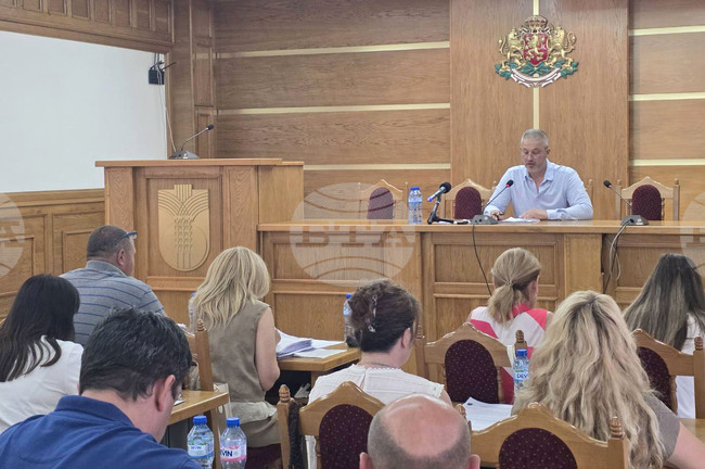 Осем читалищни състава от община Добричка ще получат финансова подкрепа за участия във фолклорни фестивали