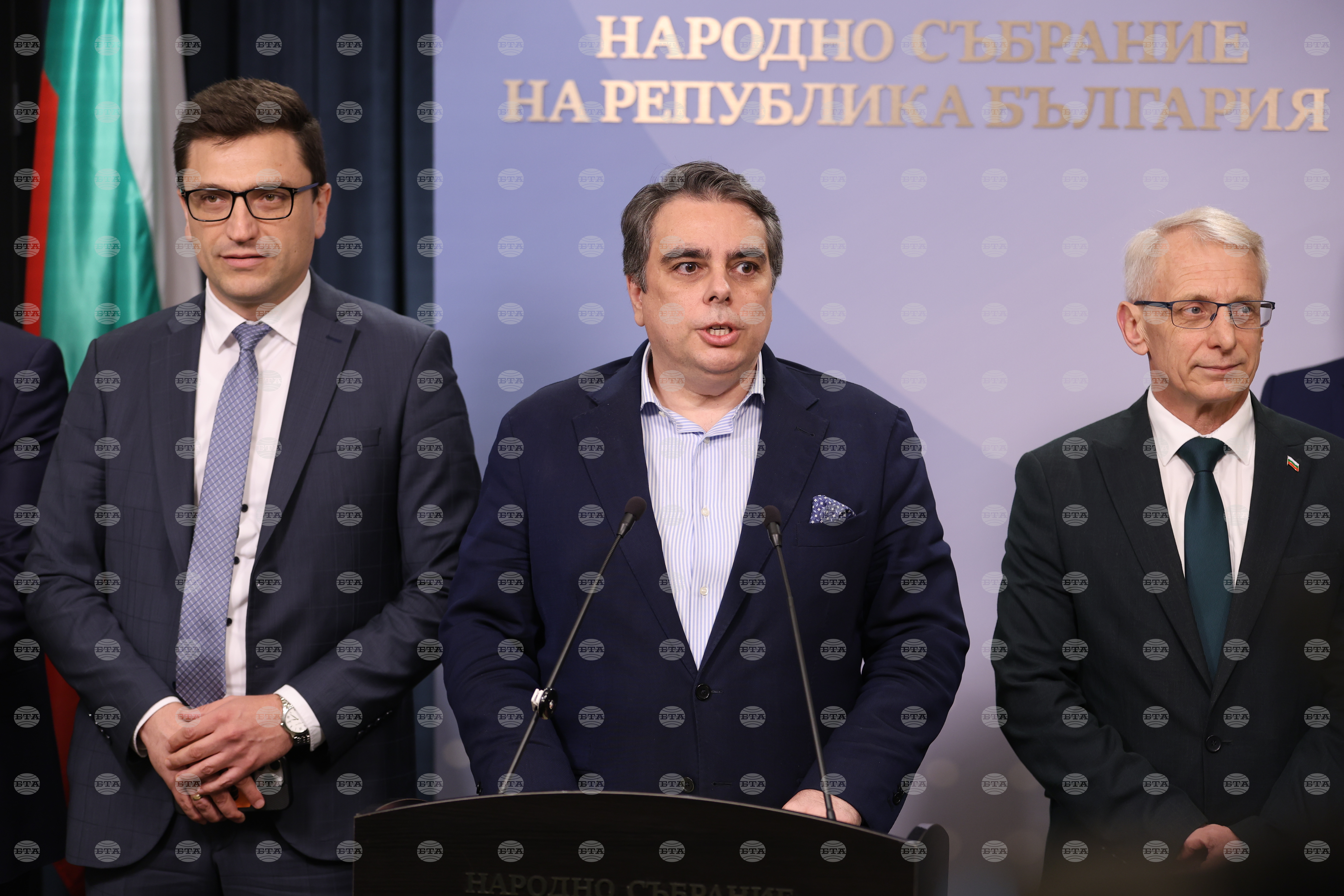 ПП и други парламентарни групи ще подадат жалба до Конституционния съд срещу Закона за бюджета за 2026 г., заяви Асен Василев