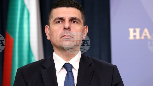 Yes, Bulgaria's Mirchev Says Joint Presidential Candidate of Democratic Bulgaria, GERB Is Out of the Question