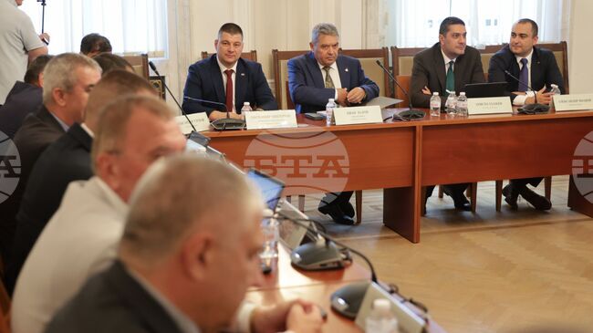 Парламентарната комисия по отбрана подкрепи ратификация, свързана с изпълнението на проекта за придобиване на нови трикоординатни радари