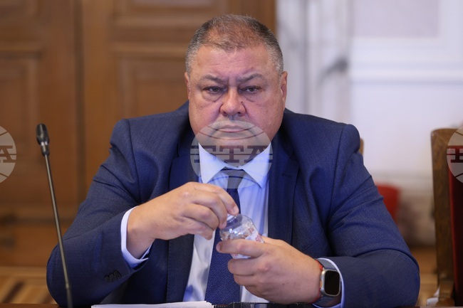 Migration Director Outlines Options for Extending Stay of Seasonal Foreign Workers