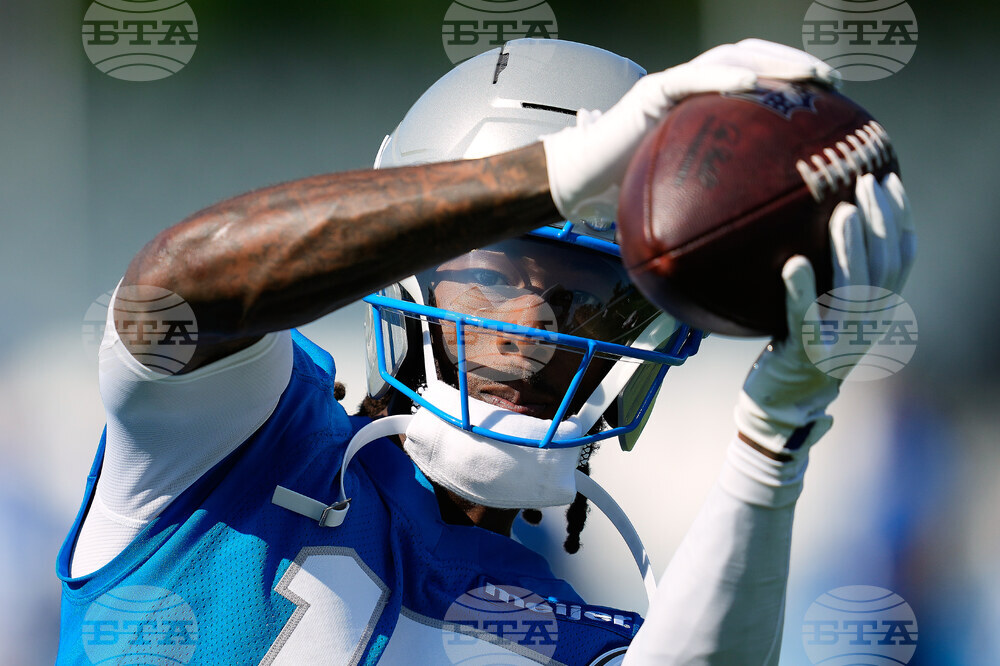 Lions Camp Football