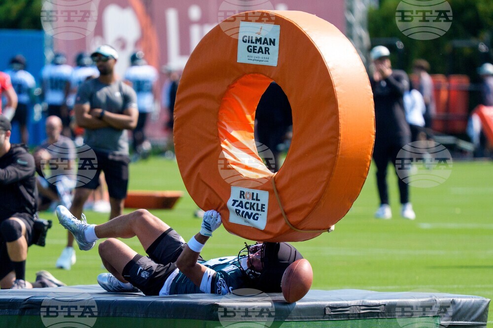 Eagles Camp Football