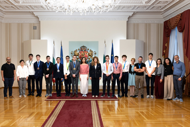 President Iotova Meets Bulgarian Science, Mathematics Olympiad Medallists