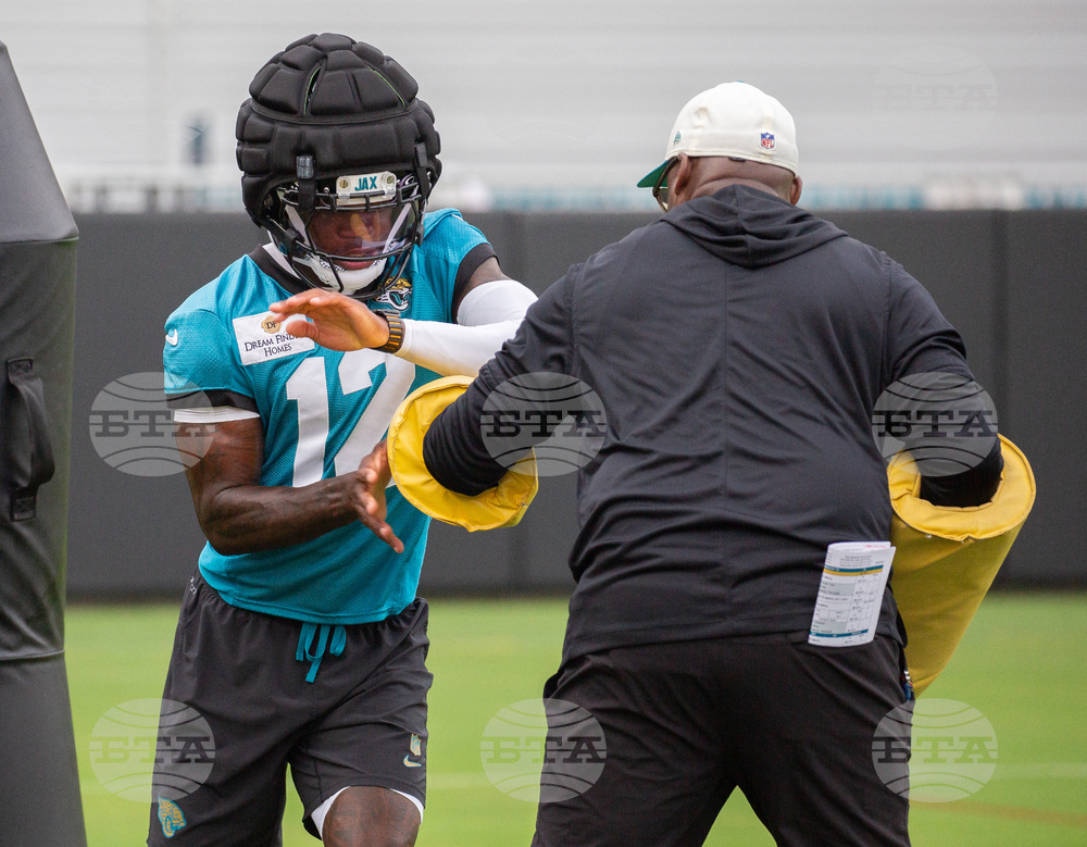 Jaguars Camp Football