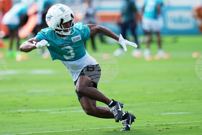 Dolphins Camp Football