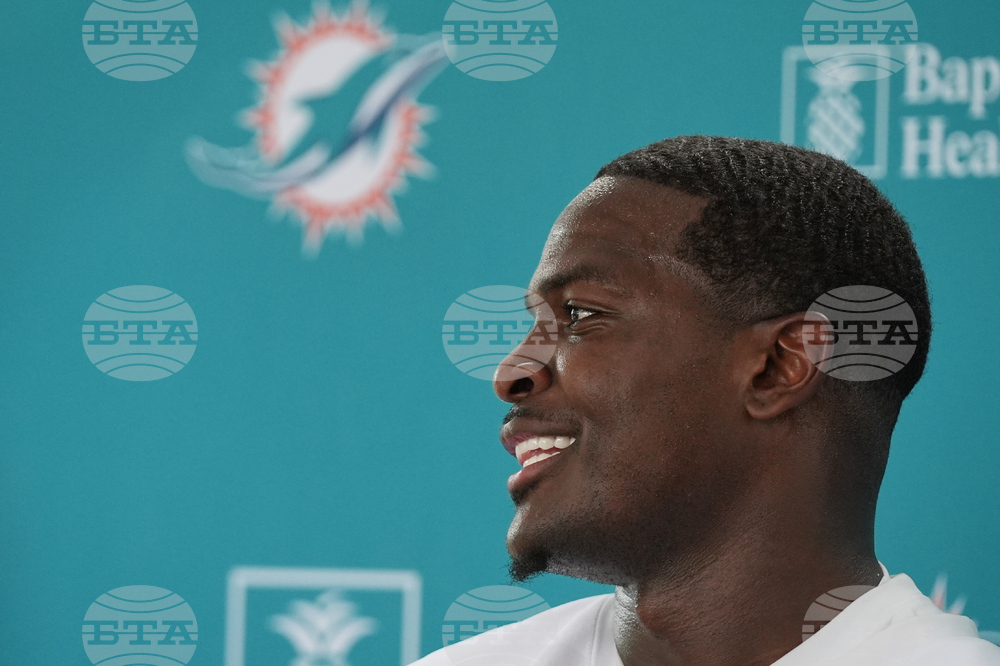 Dolphins Camp Football