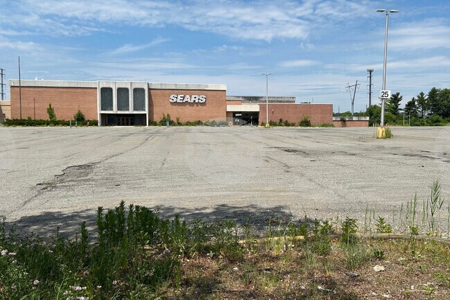 America 250 Objects-Malls