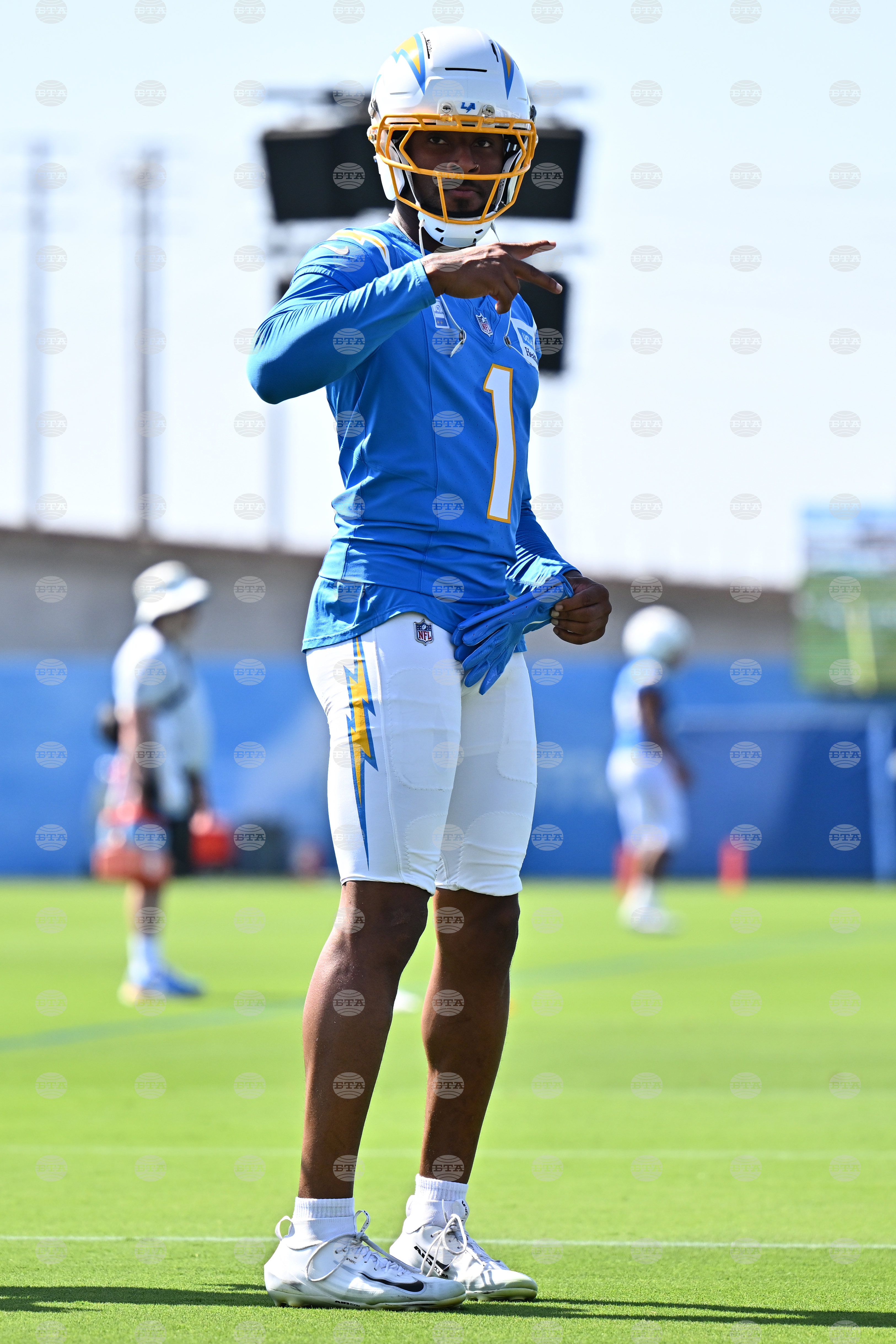 Chargers Camp Football