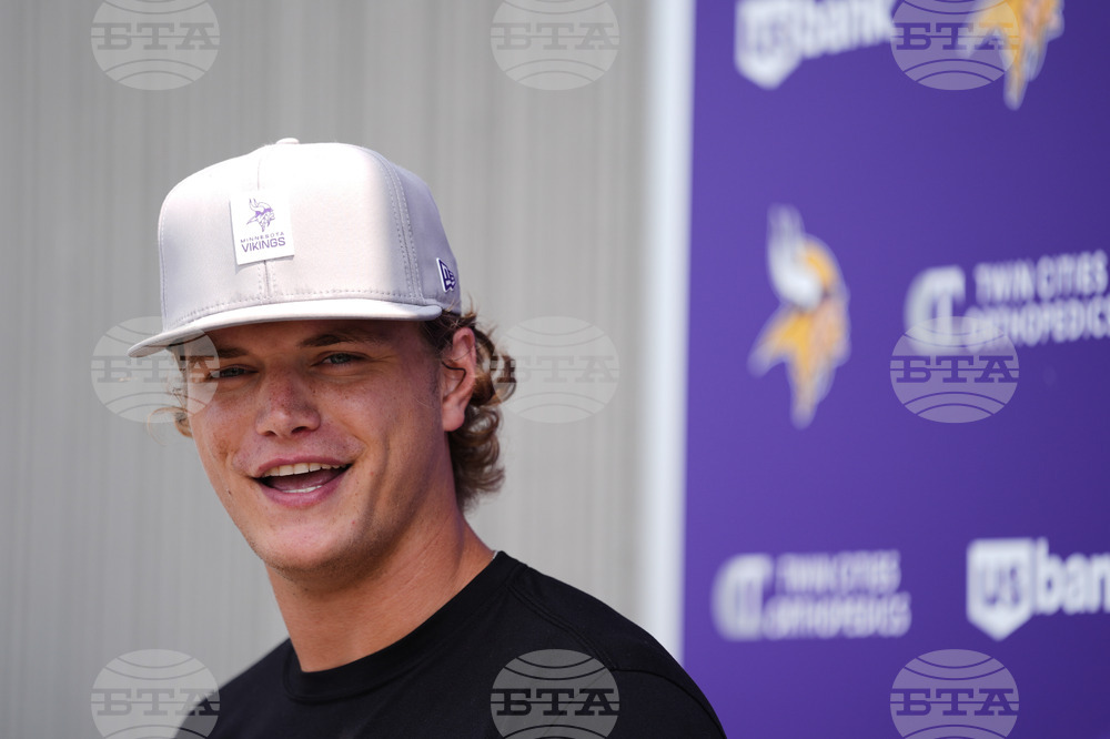 Vikings Camp Football