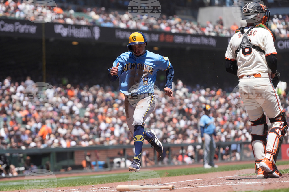 Brewers Giants Baseball