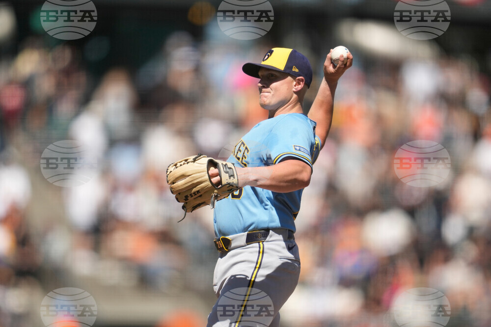 Brewers Giants Baseball