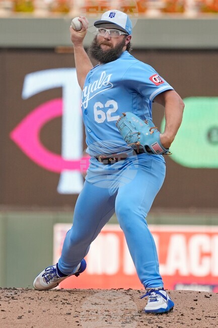 Royals Twins Baseball