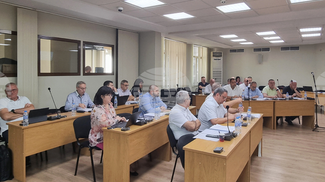 Общинският съвет в Плевен прие решение за реда за ползване на дворове и спортни площадки на открито, които са част от учебната база