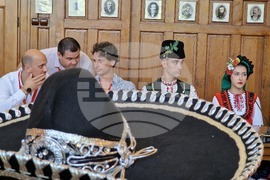 Пловдив - Международен фолклорен фестивал - участници - среща