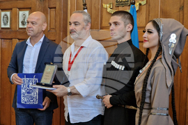 Пловдив - Международен фолклорен фестивал - участници - среща