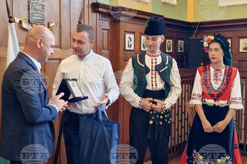 Пловдив - Международен фолклорен фестивал - участници - среща