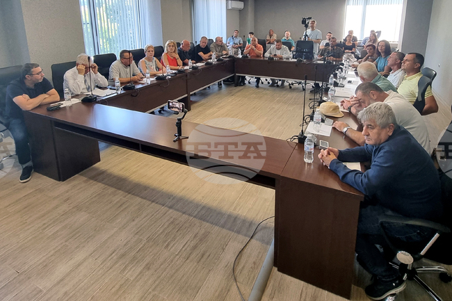 Председателят на Общинския съвет в Нови пазар подаде оставка, общинските съветници приеха бюджета на общината за 2026 г.