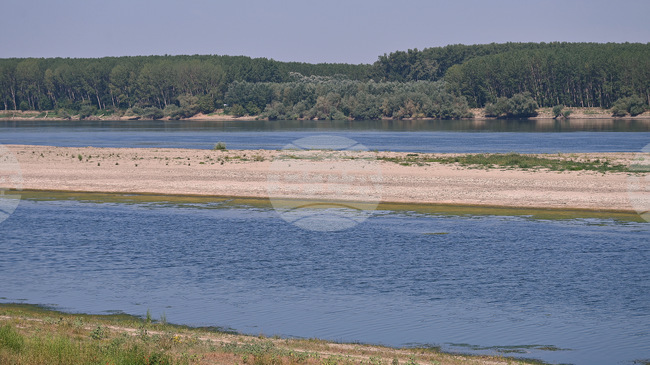 Historic Low Danube Levels Disrupt Shipping, Ferries, Prompt Kozloduy NPP Measures