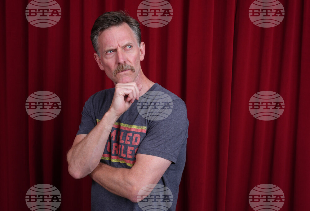 CORRECTION "Super Troopers 3" Portrait Session