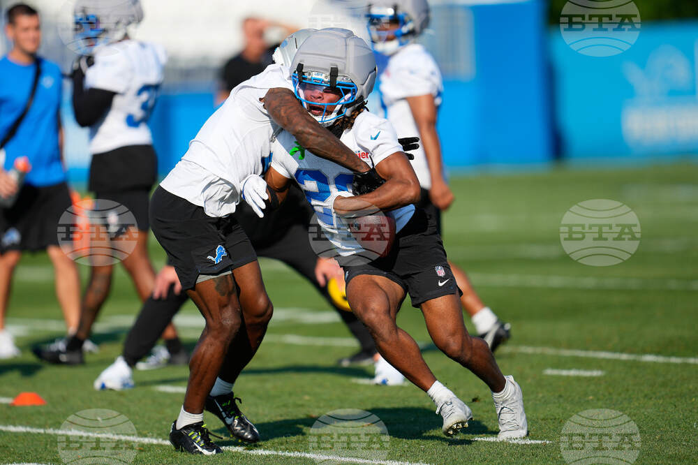 Lions Camp Football