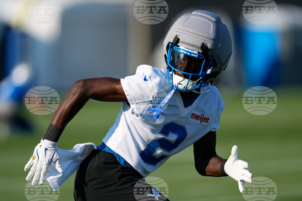 Lions Camp Football