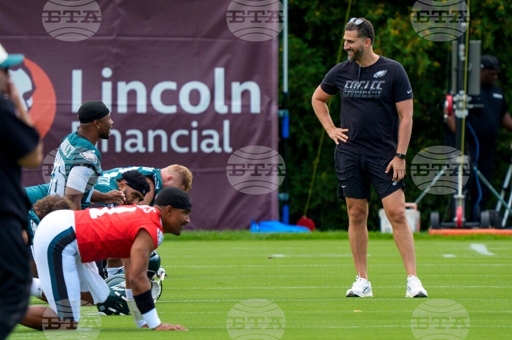 Eagles Camp Football