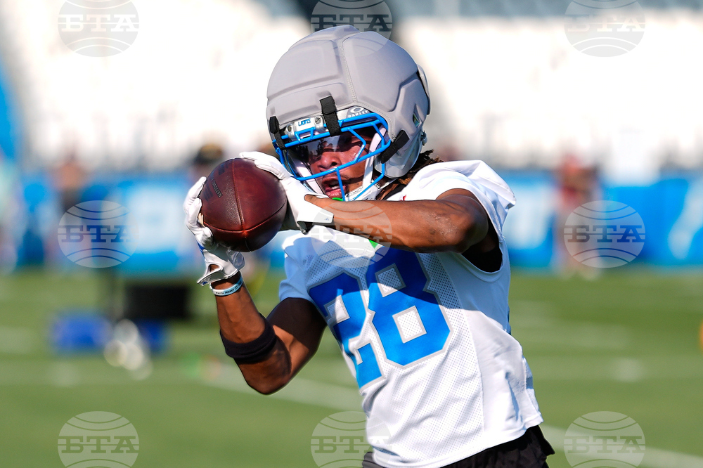Lions Camp Football