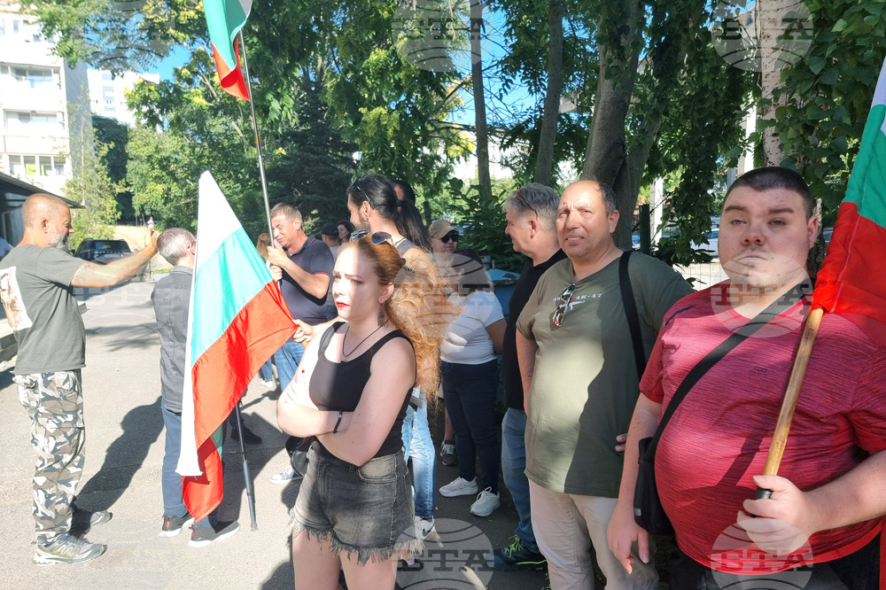 Ямбол - протест срещу американски самолети на авиобаза „Безмер”