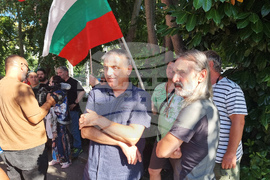 Ямбол - протест срещу американски самолети на авиобаза „Безмер”