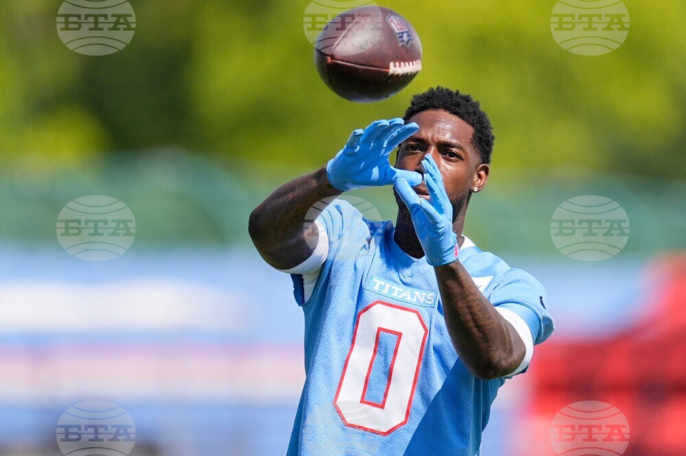 Titans Camp Football