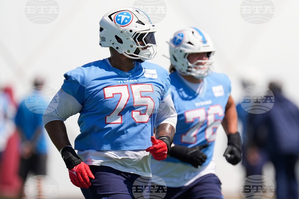 Titans Camp Football
