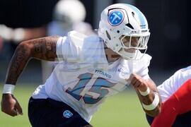 Titans Camp Football