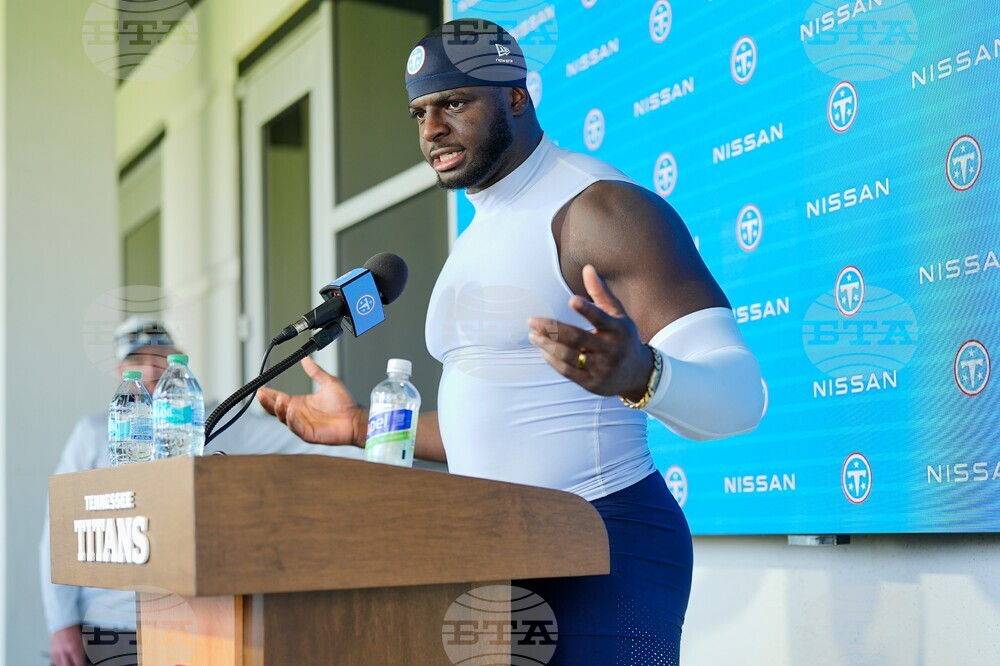 Titans Camp Football