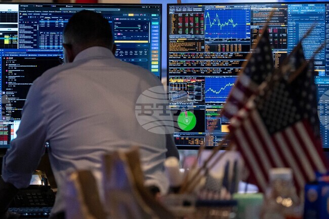 APTOPIX Financial Markets Wall Street