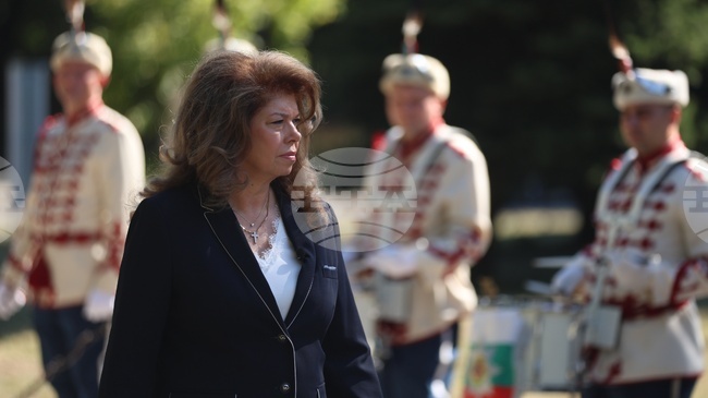 President Urges Military Academy Graduates to Serve Bulgaria with Honour and Dignity