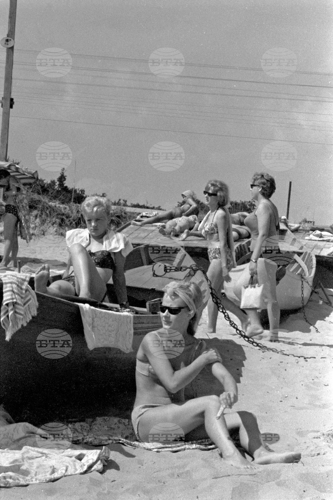 На разходка в Международния младежки център в Приморско през 1966 година