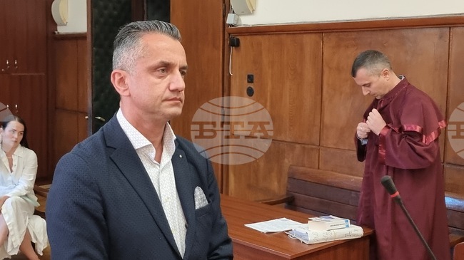 Окръжният съд в Хасково не даде ход на делото срещу бившия директор на митницата в Пловдив, обвинен в престъпление по служба