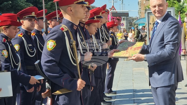 С военен ритуал бяха връчени дипломите и първите офицерски звания на випуск “Априлски“ на Националния военен университет "Васил Левски"