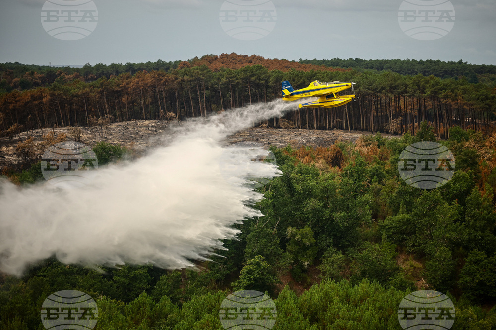 APTOPIX France Wildfires