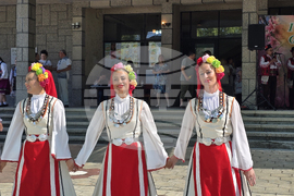 Село Гавраилово - „Златна праскова“ - празник