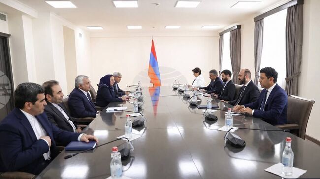 ИРНА: Иран и Армения постигнаха разбирателство за ускоряване на съвместните си проекти
