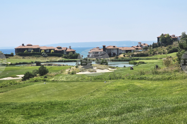 Включеният в MICHELIN Guide Hotels комплекс Thracian Cliffs Golf & Beach Resort край Каварна планира нови проекти и обновяване